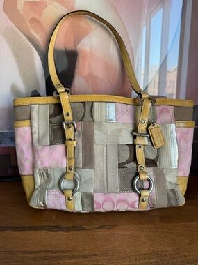 COACH F13721 Y2K Patchwork Canvas and leather Tote pink, brown, tan